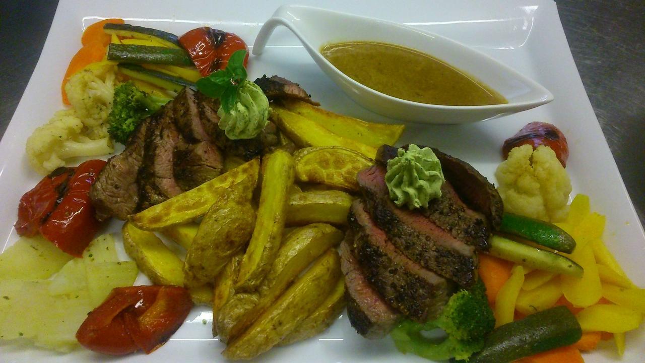 Hotel Steakhouse Fieg Fuschl am See Esterno foto